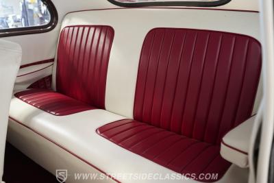 1948 Ford Deluxe Coupe