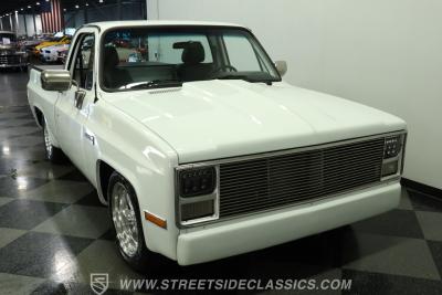 1986 GMC C1500 Sierra Classic Restomod