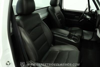 1986 GMC C1500 Sierra Classic Restomod