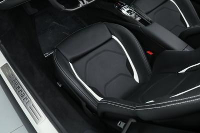 2025 Ferrari 296 GTS