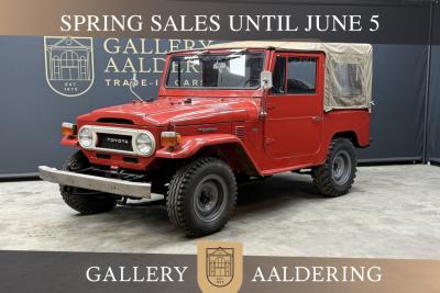1975 Toyota Land Cruiser FJ40 (Petrol) Vinyl Top &ldquo;Freeborn Red&rdquo;