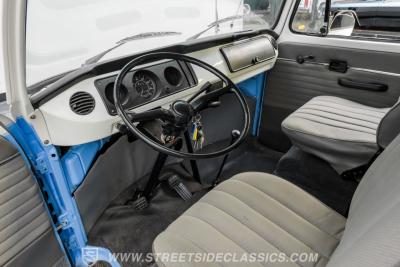 1974 Volkswagen Type 2 Kombi Bus