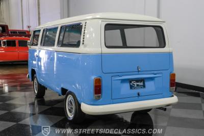 1974 Volkswagen Type 2 Kombi Bus