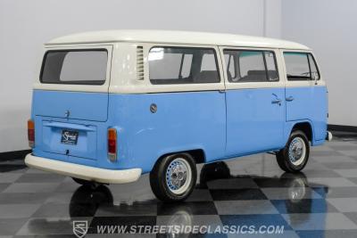1974 Volkswagen Type 2 Kombi Bus
