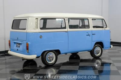 1974 Volkswagen Type 2 Kombi Bus