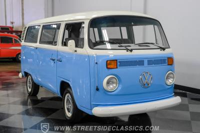 1974 Volkswagen Type 2 Kombi Bus