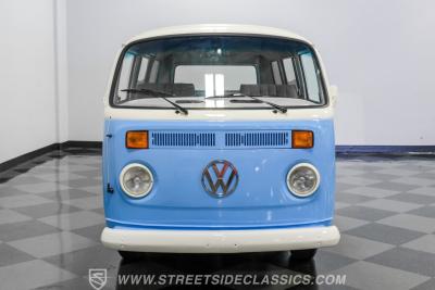 1974 Volkswagen Type 2 Kombi Bus