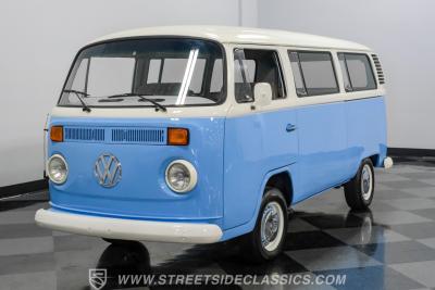 1974 Volkswagen Type 2 Kombi Bus