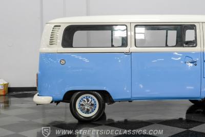 1974 Volkswagen Type 2 Kombi Bus