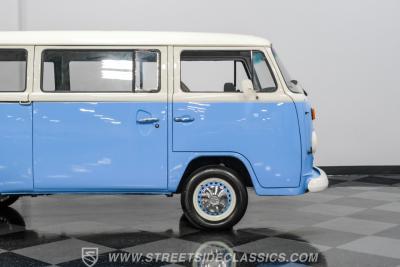 1974 Volkswagen Type 2 Kombi Bus