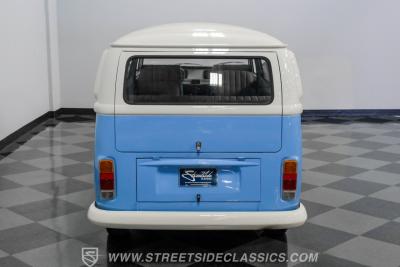 1974 Volkswagen Type 2 Kombi Bus