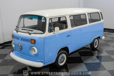 1974 Volkswagen Type 2 Kombi Bus