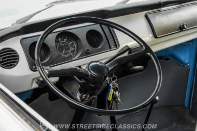 1974 Volkswagen Type 2 Kombi Bus