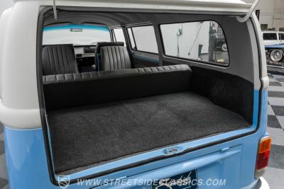 1974 Volkswagen Type 2 Kombi Bus
