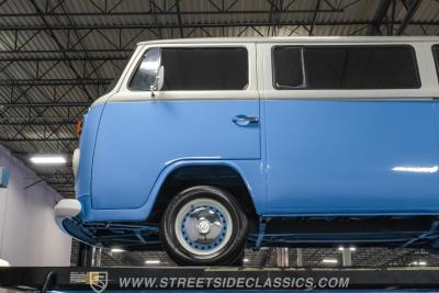 1974 Volkswagen Type 2 Kombi Bus