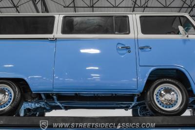 1974 Volkswagen Type 2 Kombi Bus