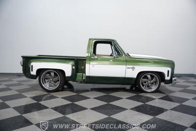 1974 Chevrolet C10 Stepside LS Restomod