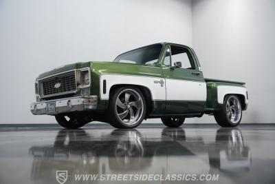 1974 Chevrolet C10 Stepside LS Restomod