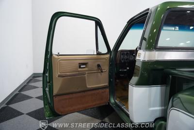 1974 Chevrolet C10 Stepside LS Restomod