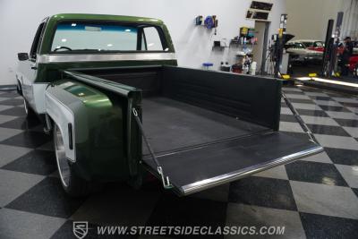 1974 Chevrolet C10 Stepside LS Restomod