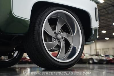 1974 Chevrolet C10 Stepside LS Restomod