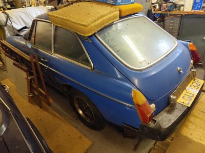 1975 MG B GT