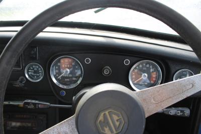 1975 MG B GT