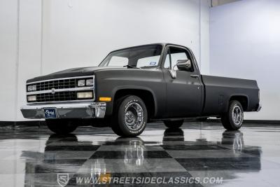 1982 Chevrolet C10 Custom Deluxe