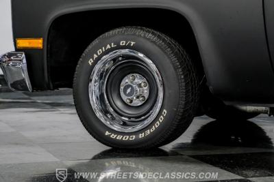 1982 Chevrolet C10 Custom Deluxe