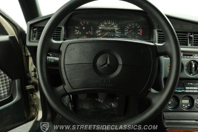 1985 Mercedes - Benz 190E