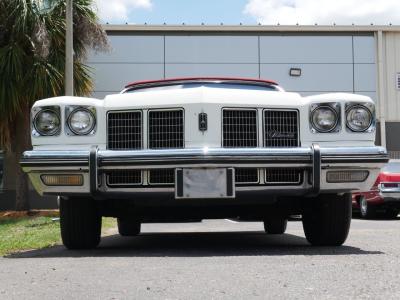 1975 Oldsmobile Delta 88 Royale Convertible