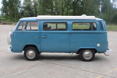 1976 Volkswagen CAMPER VAN