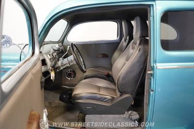 1940 Ford Deluxe