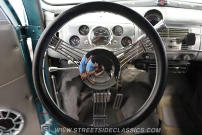 1940 Ford Deluxe
