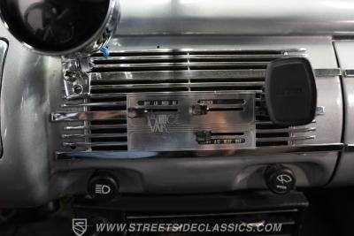 1940 Ford Deluxe