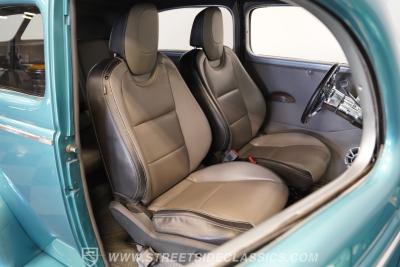1940 Ford Deluxe