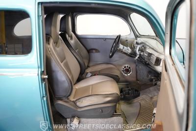 1940 Ford Deluxe