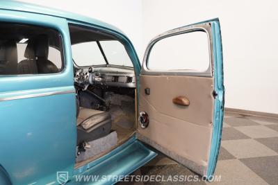1940 Ford Deluxe