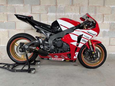 2010 Honda CBR1000RR FIREBLADE SUPERSTOCK RACE BIKE