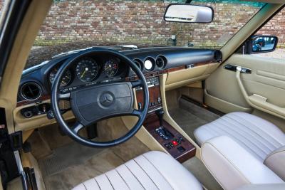 1986 Mercedes - Benz 420 SL &ldquo;The hidden strip is still there&rdquo;