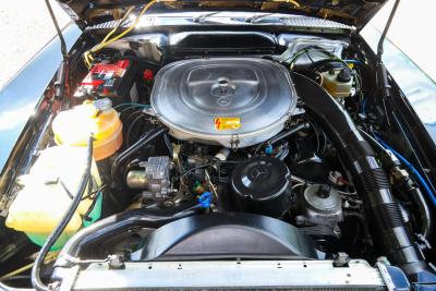 1986 Mercedes - Benz 420 SL &ldquo;The hidden strip is still there&rdquo;
