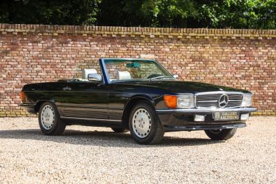 1986 Mercedes - Benz 420 SL &ldquo;The hidden strip is still there&rdquo;