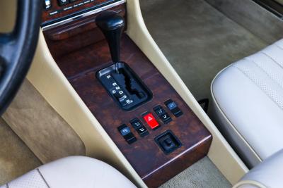 1986 Mercedes - Benz 420 SL &ldquo;The hidden strip is still there&rdquo;