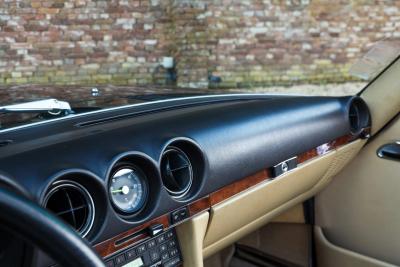 1986 Mercedes - Benz 420 SL &ldquo;The hidden strip is still there&rdquo;