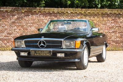 1986 Mercedes - Benz 420 SL &ldquo;The hidden strip is still there&rdquo;