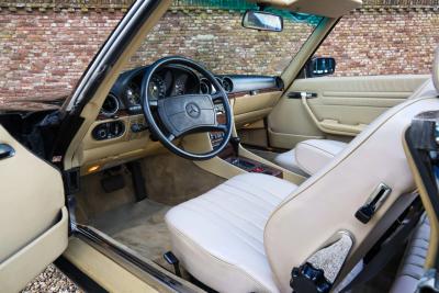 1986 Mercedes - Benz 420 SL &ldquo;The hidden strip is still there&rdquo;
