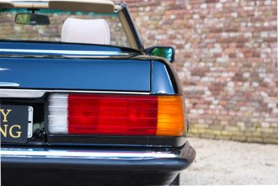 1986 Mercedes - Benz 420 SL &ldquo;The hidden strip is still there&rdquo;