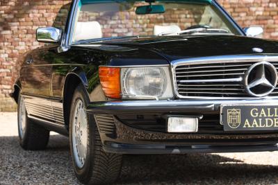 1986 Mercedes - Benz 420 SL &ldquo;The hidden strip is still there&rdquo;