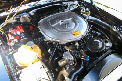 1986 Mercedes - Benz 420 SL &ldquo;The hidden strip is still there&rdquo;