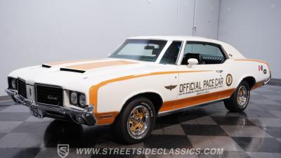 1972 Oldsmobile Cutlass Supreme Hurst/Olds Indy 500 Pace Car